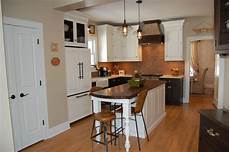 Classic Kitchen Furnitures